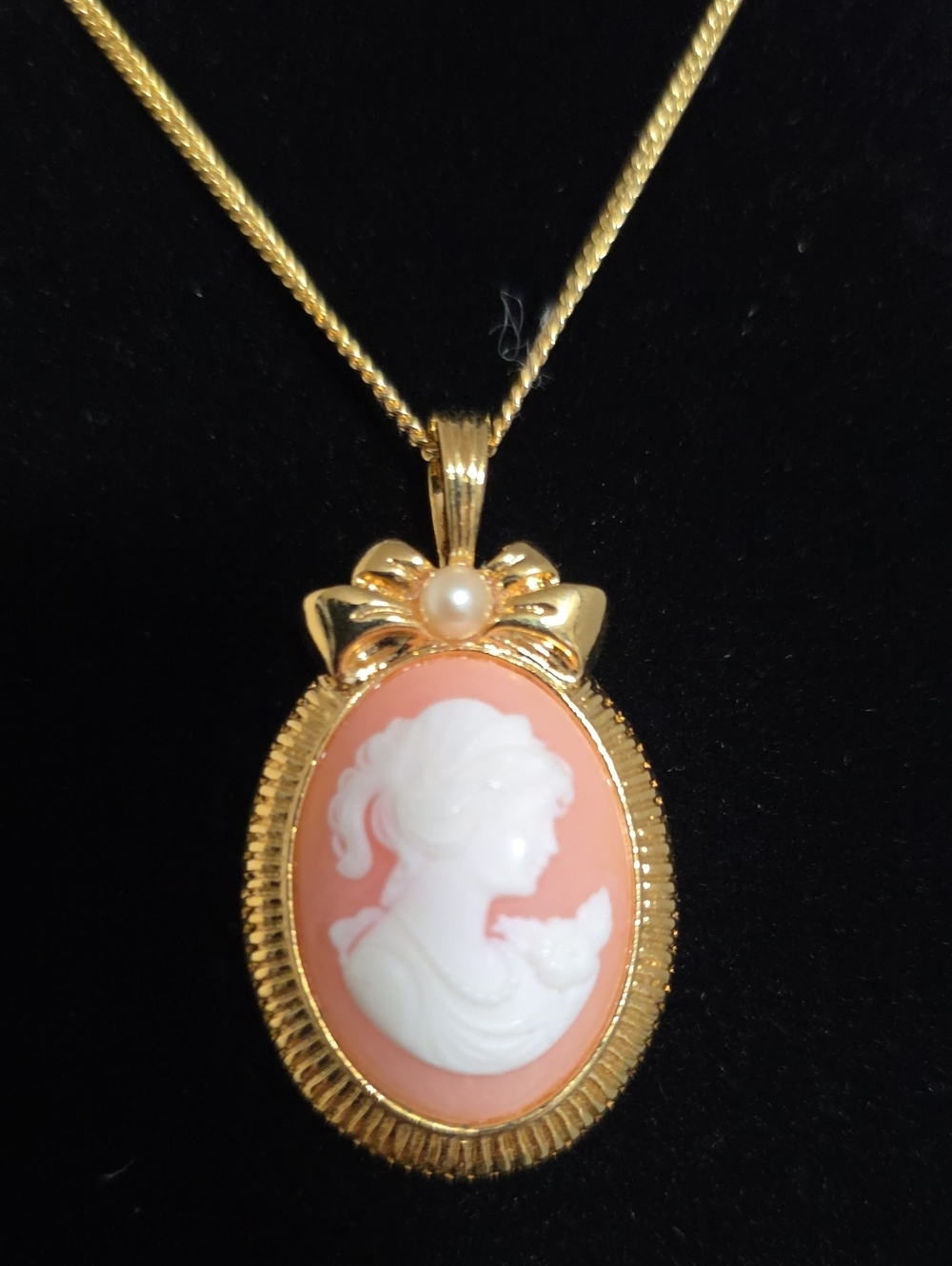 Gold-Tone Pink Cameo Pendant Necklace - Classic Women's Jewelry